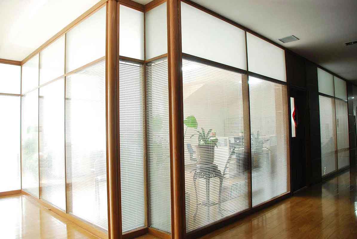 西安玻璃隔斷廠家