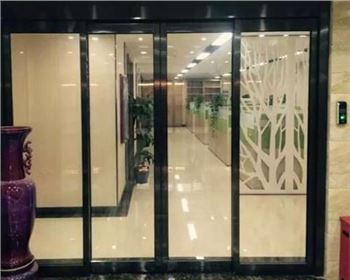 地彈門(mén)的設(shè)計(jì)和創(chuàng)新案例